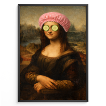 Laden Sie das Bild in den Galerie-Viewer, Lustiges Mona Lisa Poster mit Duschhaube Nase zu Humorvolle Wanddeko für Toilette, Gäste-WC, Badezimmer Deko WC Humor Mona Lisa witzig