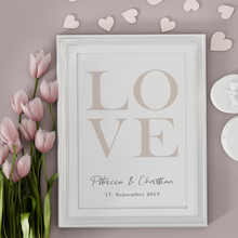 Laden Sie das Bild in den Galerie-Viewer, LOVE Partner Poster Personalisiert mit Namen & Datum Geschenk Valentinstag Hochzeit