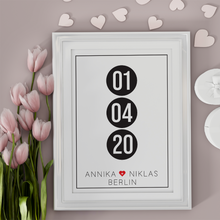Laden Sie das Bild in den Galerie-Viewer, Partner Poster Personalisiert Datum Namen Ort Jahrestag Geschenk zum Hochzeitstag Poster für Paare Verlobte Hochzeitsgeschenk