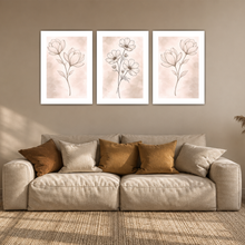 Laden Sie das Bild in den Galerie-Viewer, Magnolie Poster 3er Set Beige Boho Botanische Blumen Wandbilder