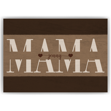 Laden Sie das Bild in den Galerie-Viewer, Personalisiertes Mama Poster mit Namen – Holzoptik Wandbild – Geschenk für Mama, Muttertag Geschenk, Familienposter personalisiert