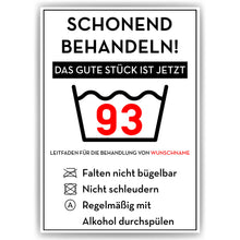 Laden Sie das Bild in den Galerie-Viewer, Personalisiertes Geschenk zum 93. Geburtstag Frau Mann Wäsche Lustige Geschenkidee 93 Jahre Geburtstagskarte Witzige Party Deko