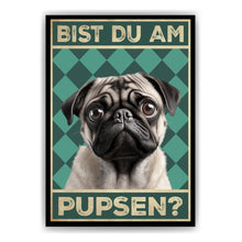 Laden Sie das Bild in den Galerie-Viewer, Mops - Bist du am Pupsen? Hunde Poster Badezimmer Gästebad Wandbild Klo Toilette Dekoration Lustiges Gäste-WC Bild DIN A4