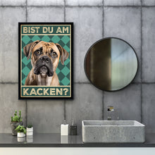 Laden Sie das Bild in den Galerie-Viewer, Bullmastiff - Bist du am Kacken? Hunde Poster Badezimmer Gästebad Wandbild Klo Toilette Dekoration Lustiges Gäste-WC Bild DIN A4
