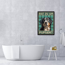 Laden Sie das Bild in den Galerie-Viewer, Berner Sennenhund - Bist du am Pupsen? Hunde Poster Badezimmer Gästebad Wandbild Klo Toilette Dekoration Lustiges Gäste-WC Bild DIN A4