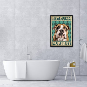 Englische Bulldogge - Bist du am Pupsen? Hunde Poster Badezimmer Gästebad Wandbild Klo Toilette Dekoration Lustiges Gäste-WC Bild DIN A4