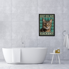 Laden Sie das Bild in den Galerie-Viewer, Bist du am Kacken? Katzen Poster Badezimmer Gästebad Wandbild Klo Toilette Dekoration Lustiges Gäste-WC Bild DIN A4 - Katze 01
