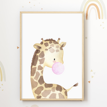 Laden Sie das Bild in den Galerie-Viewer, Safari Tiere Kaugummi 6er Set Bilder Giraffe Elefant Tiger Reh Löwe Kinderzimmer Deko DIN A4 Poster
