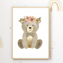 Laden Sie das Bild in den Galerie-Viewer, Wald Safari Tiere Bär Bieber Löwe 3er Set Kinderzimmer Bilder DIN A4 Wandbilder Deko Babyzimmer Poster