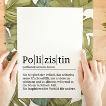 Laden Sie das Bild in den Galerie-Viewer, Polizistin Poster Definition Kunstdruck Wandbild Geschenk