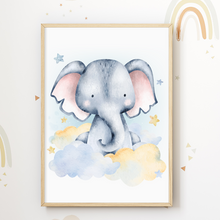 Laden Sie das Bild in den Galerie-Viewer, Niedliche Tiere Bilder 4er Set DIN A4 Kinderzimmer Wandbilder Babyzimmer Poster Dekoration - Löwe Giraffe Elefant Zebra