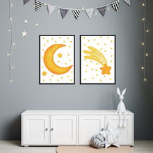 Laden Sie das Bild in den Galerie-Viewer, Mond Sterne 2er Set Kinderzimmer Bilder DIN A4 Wandbilder Deko Babyzimmer Poster