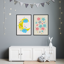 Laden Sie das Bild in den Galerie-Viewer, Mond Sterne Bilder 2er Set DIN A4 Kinderzimmer Wandbilder Babyzimmer Poster Dekoration