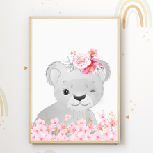 Laden Sie das Bild in den Galerie-Viewer, Süße Blumen Tiere Elefant Tiger Hase Bilder 3er Set DIN A4 Kinderzimmer Wandbilder Babyzimmer Poster Dekoration