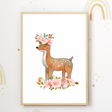 Laden Sie das Bild in den Galerie-Viewer, Waldtiere Waschbär Reh Fuchs 3er Set Kinderzimmer Bilder DIN A4 Wandbilder Deko Babyzimmer Poster