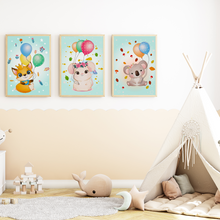 Laden Sie das Bild in den Galerie-Viewer, Luftballon Tiere Bilder 3er Set DIN A4 Kinderzimmer Wandbilder Babyzimmer Poster Dekoration - Fuchs Maus Koala