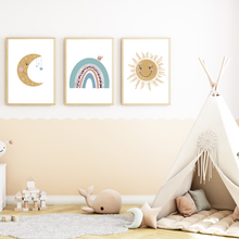 Laden Sie das Bild in den Galerie-Viewer, Mond Regenbogen Sonne 3er Set Kinderzimmer Bilder DIN A4 Poster Babyzimmer Wandbilder Dekoration