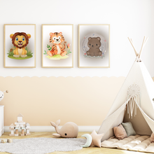Laden Sie das Bild in den Galerie-Viewer, Löwe Tiger Bär Safari Bilder 3er Set DIN A4 Kinderzimmer Wandbilder Babyzimmer Poster Dekoration