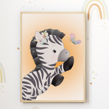 Laden Sie das Bild in den Galerie-Viewer, Giraffe Affe Zebra Elefant Safari Tiere Bilder 4er Set DIN A4 Kinderzimmer Wandbilder Babyzimmer Poster Dekoration