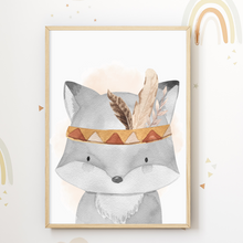 Laden Sie das Bild in den Galerie-Viewer, Indianer Tiere Bilder 4er Set DIN A4 Kinderzimmer Wandbilder Babyzimmer Poster Dekoration - Giraffe Waschbär Fuchs Reh