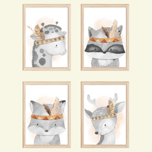 Laden Sie das Bild in den Galerie-Viewer, Indianer Tiere Bilder 4er Set DIN A4 Kinderzimmer Wandbilder Babyzimmer Poster Dekoration - Giraffe Waschbär Fuchs Reh