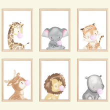 Laden Sie das Bild in den Galerie-Viewer, Safari Tiere Kaugummi 6er Set Bilder Giraffe Elefant Tiger Reh Löwe Kinderzimmer Deko DIN A4 Poster
