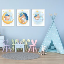 Laden Sie das Bild in den Galerie-Viewer, 3er Set Poster für Kinderzimmer Bilder Babyzimmer Babyparty Kinderposter Bär Blau