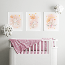 Laden Sie das Bild in den Galerie-Viewer, 3er Set Poster für Kinderzimmer Bilder Babyzimmer Babyparty Kinderposter Hase