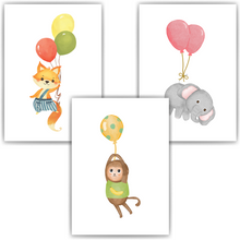 Laden Sie das Bild in den Galerie-Viewer, Luftballon Tiere 3er Set Kinderzimmer Bilder DIN A4 Poster Babyzimmer Wandbilder Dekoration - Fuchs Affe Elefant