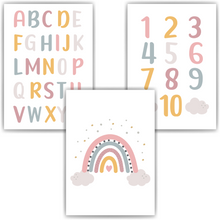 Laden Sie das Bild in den Galerie-Viewer, ABC Zahlen Kinderposter 3er Set Lernposter Alphabet | Kinderzimmer Wandbilder Einschulung Kindergarten Grundschule Lernhilfe für Kinder