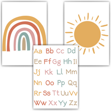 Laden Sie das Bild in den Galerie-Viewer, ABC Kinderposter 3er Set Lernposter Sonne Regenbogen Alphabet | Kinderzimmer Wandbilder Kindergarten Grundschule Kinder Lernhilfe Poster