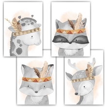Laden Sie das Bild in den Galerie-Viewer, Indianer Tiere Bilder 4er Set DIN A4 Kinderzimmer Wandbilder Babyzimmer Poster Dekoration - Giraffe Waschbär Fuchs Reh