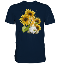 Laden Sie das Bild in den Galerie-Viewer, Gartenzwerg Sonnenblumen Shirt Gärtner Geschenk Garten