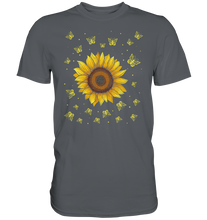 Laden Sie das Bild in den Galerie-Viewer, Sonnenblumen Schmetterling Motiv Gärtner Geschenk Garten T-Shirt