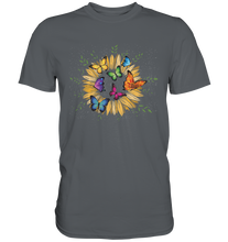 Laden Sie das Bild in den Galerie-Viewer, Sonnenblumen Schmetterlinge Shirt Garten Motiv Gärtner Geschenk