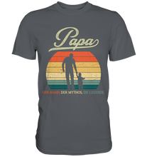 Laden Sie das Bild in den Galerie-Viewer, Papa Sohn Vatertag Geschenk Vater T-Shirt
