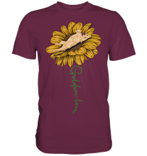 Laden Sie das Bild in den Galerie-Viewer, Labrador Sonnenblumen T-Shirt Garten Motiv Gärtner Hunde Geschenk
