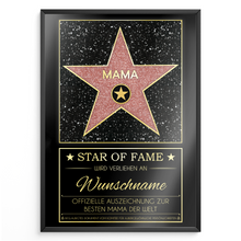 Laden Sie das Bild in den Galerie-Viewer, Mama Star of Fame Hollywood personalisierte Urkunde inkl. Rahmen Personalisiertes Geschenk zum Muttertag Geburtstag
