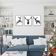 Laden Sie das Bild in den Galerie-Viewer, Hirsch Weihnachten DIN A4 Weihnachtsbilder Weihnachtsposter Weihnachtsdeko Wandbilder 3er Set
