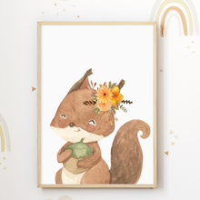 Laden Sie das Bild in den Galerie-Viewer, Eichhörnchen Blumenkranz Bild Kinderzimmer Deko DIN A4 Poster Babyzimmer Wandbild
