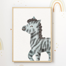 Laden Sie das Bild in den Galerie-Viewer, Affe Zebra Löwe Nilpferd Safari Tiere 4er Set Kinderzimmer Bilder DIN A4 Wandbilder Deko Babyzimmer Poster
