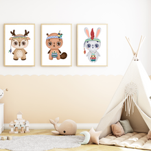 Laden Sie das Bild in den Galerie-Viewer, Indianer Tiere 3er Set Kinderzimmer Bilder DIN A4 Poster Babyzimmer Wandbilder Dekoration - Reh Biber Hase
