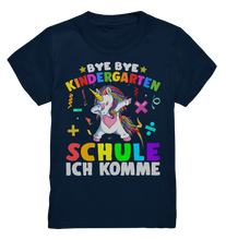 Laden Sie das Bild in den Galerie-Viewer, Schulkind 2023 Einhorn Schulanfang Kindergarten Einschulung T-Shirt
