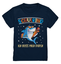 Laden Sie das Bild in den Galerie-Viewer, SCHULKIND T-Shirt HAI Einschulung Outfit Jungen Mädchen Schulanfang Geschenkidee Schulkind 2024 Geschenk
