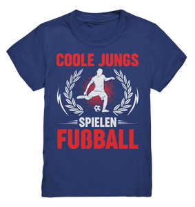 Coole Jungs spielen Fußball Shirt Jungen Fußballspieler Geschenk T-Shirt