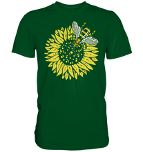 Laden Sie das Bild in den Galerie-Viewer, Biene Sonnenblumen T-Shirt Gärtner Imker Geschenk Garten
