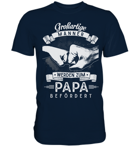Großartige Männer werden zum Papa befördert T-Shirt